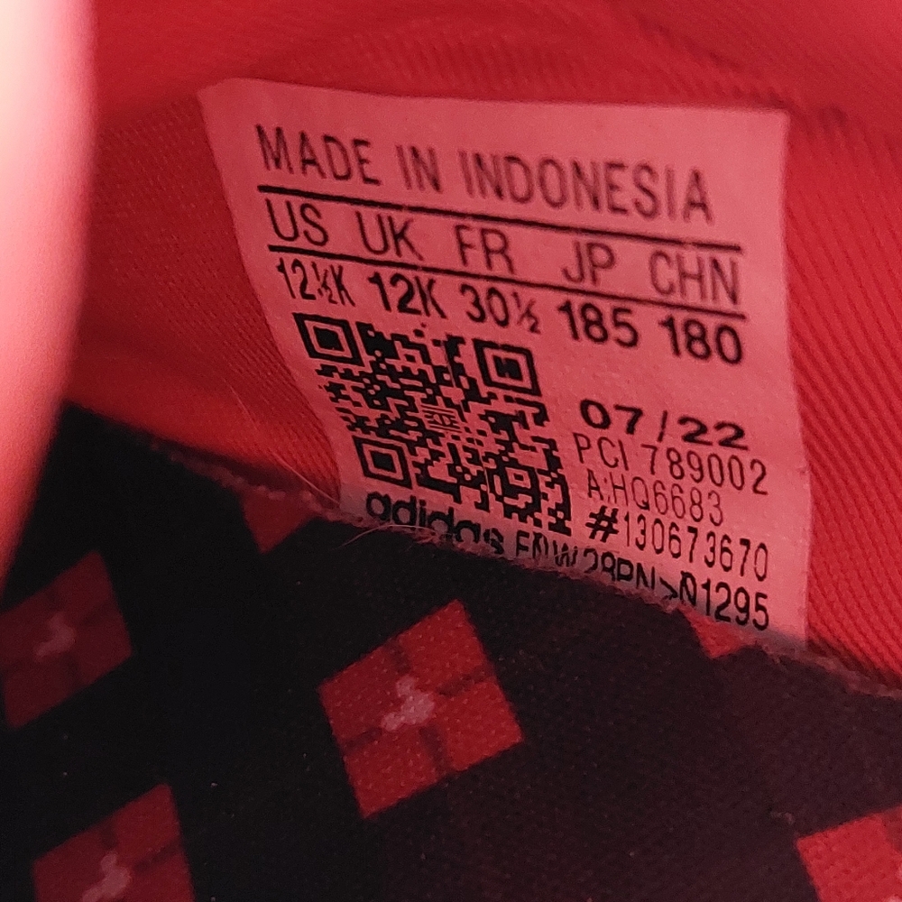 Adidas Mickey shoes 12.5 - Picture 7 of 15